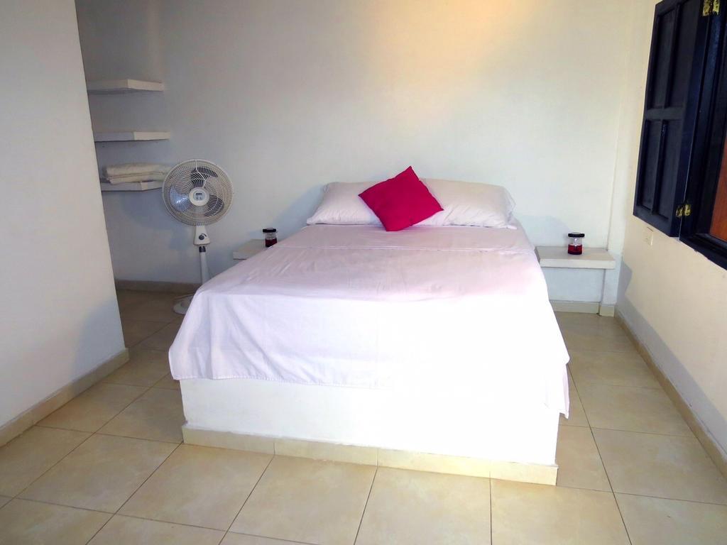 Palomino Breeze Hostal Szoba fotó