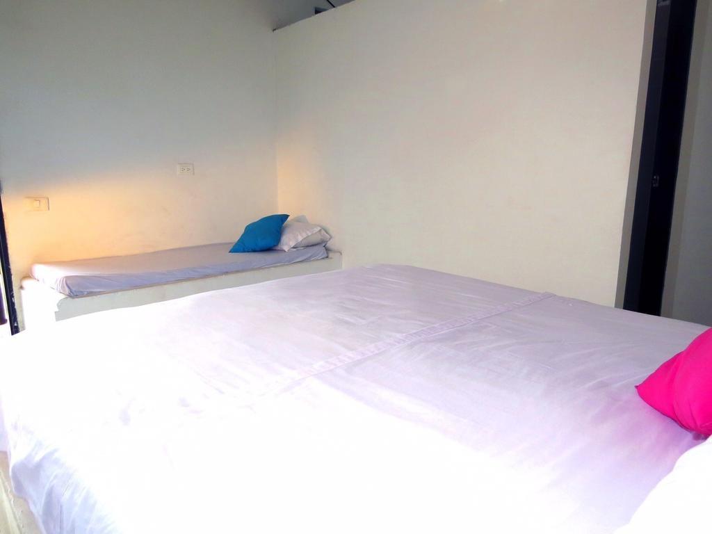Palomino Breeze Hostal Szoba fotó